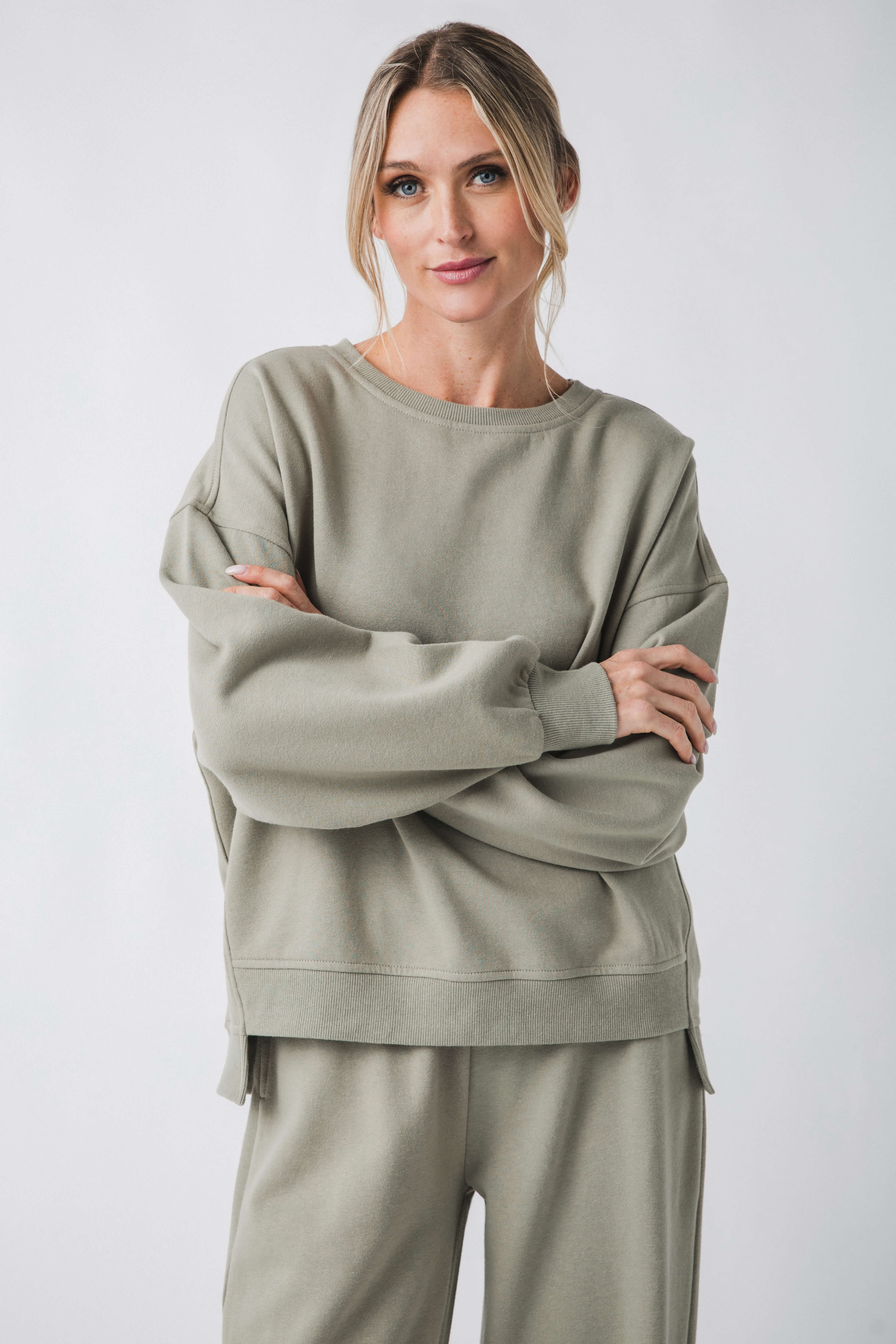 Risen Oversized Step Hem Crewneck Sweatshirt