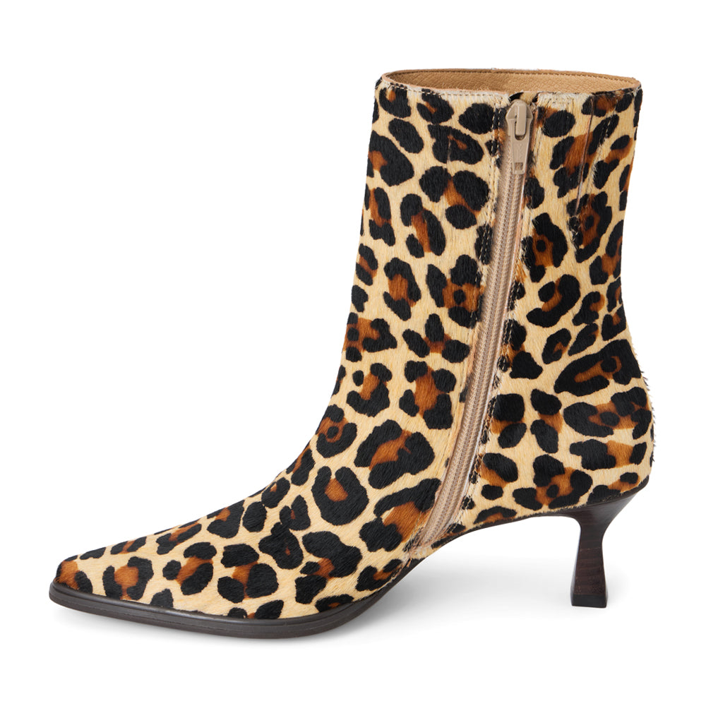 Gabbie Leopard Print Pointed Toe Zippered Booties