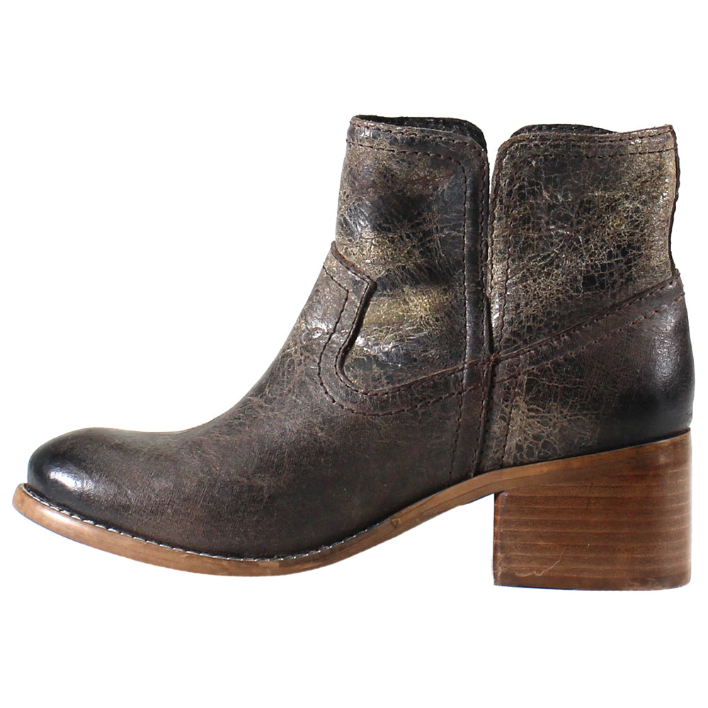 Walnut Grove Round Toe Pull On Booties