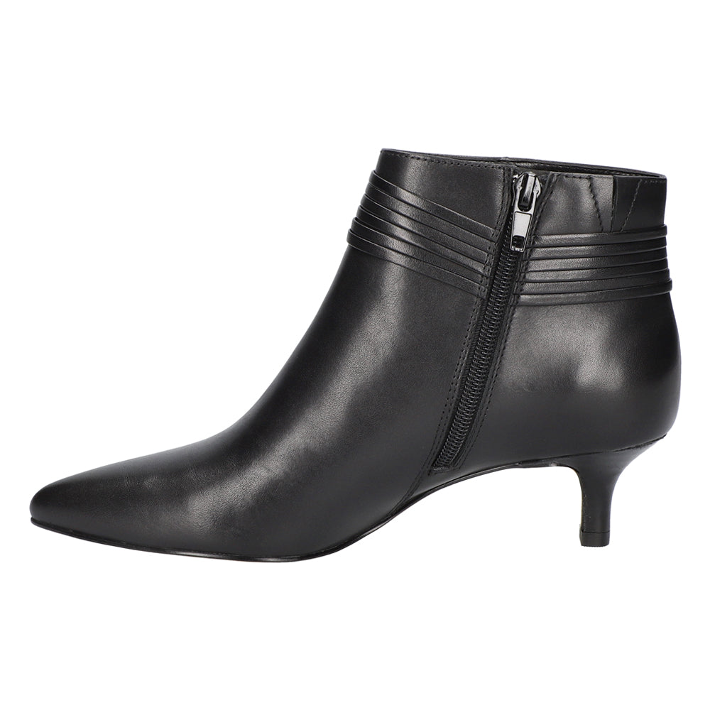 Jani Pointed Toe Zippered Booties