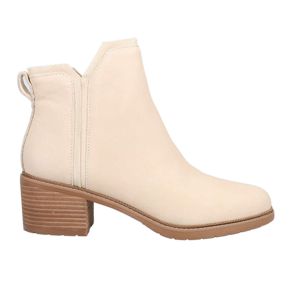 Hailey Round Toe Pull On Booties