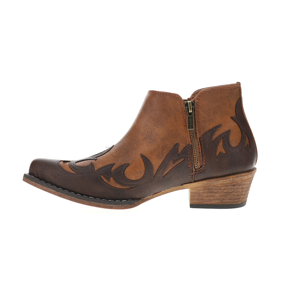 Lorene Tooled Inlay Snip Toe Cowboy Booties